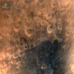 印度火星探测器传回火星大气层照片(图)