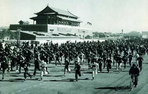 回望60年前北京春节环城赛 奖励绒衣绒裤