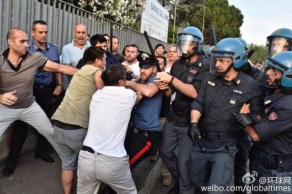 意大利华人与警察发生冲突 数人受伤