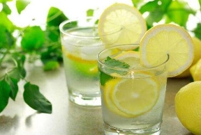 柠檬水怎么喝才最养生？专家告诉你该咋做