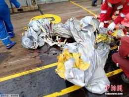 客机坠毁188人生死未卜 印尼狮航安全堪忧