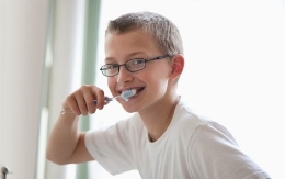 孩子怎么刷牙才健康？牙膏量也是个关键点