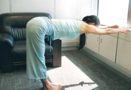 研究：办公室瑜伽助于缓解工作压力