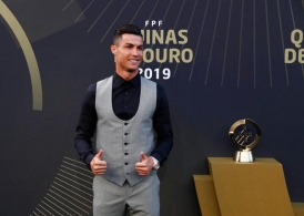 C罗当选2019葡萄牙最佳球员 第10次获此奖