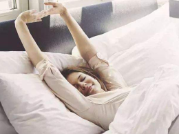 生活中常见4种健康睡姿 仰卧时身体最放松
