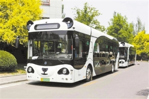 中国首条自动驾驶商用运营线路在武汉落地
