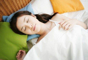 饱睡一晚有助于稳定情绪、缓解焦虑