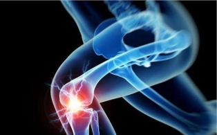 老人膝痛及早治疗别忍耐 小心膝关节炎致残