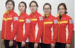 泛太平洋冰壶赛中国女队五连胜 逆转日本