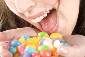 糖衣炮弹“有毒” 吃糖太多竟也会上瘾