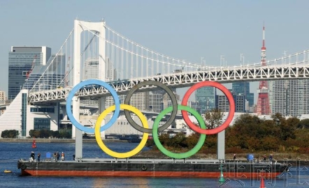 日本奥运五环检修后归位 将展示至奥运结束