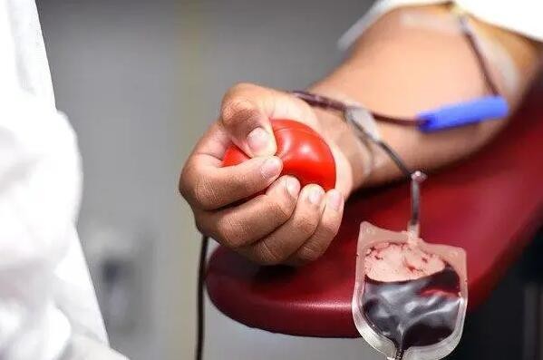 美国首次出现全国性供血危机 医院面临“生死抉择”