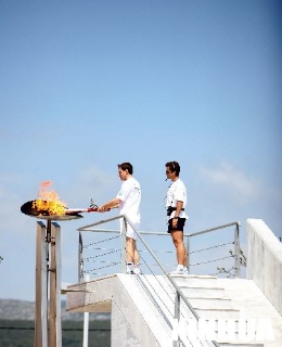 北京奥运会圣火在希腊境内传递进入第六天[组图]