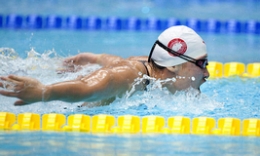 刘子歌打破短池女子200米蝶泳世界纪录