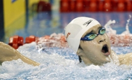孙杨1500米自由泳夺冠 打破尘封十年世界纪录