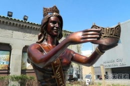 全球最怪异的公共雕塑 英国呕吐雕像上榜