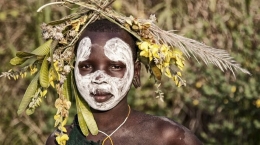 摄影师拍埃塞俄比亚部落肖像展奇特习俗