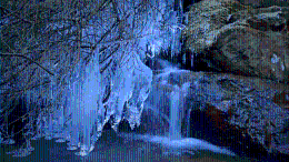 岩溶洞瀑布结冰瀑