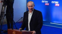 普京在俄总统选举中领先　表示努力得到选民认可