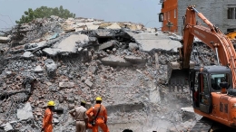 印度楼房倒塌事故死亡人数升至9人