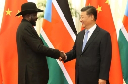 习近平会见南苏丹总统基尔