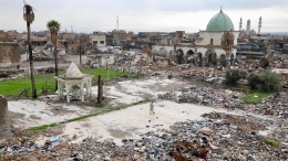 伊拉克清理清真寺废墟