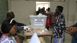 塞内加尔举行总统选举