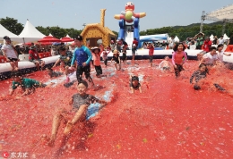 韩国西红柿节：儿童番茄酱池嗨玩