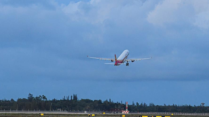 海口美兰国际机场二期项目开始试飞