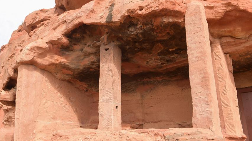 “草原敦煌”阿尔寨石窟已修复10座有壁画洞窟