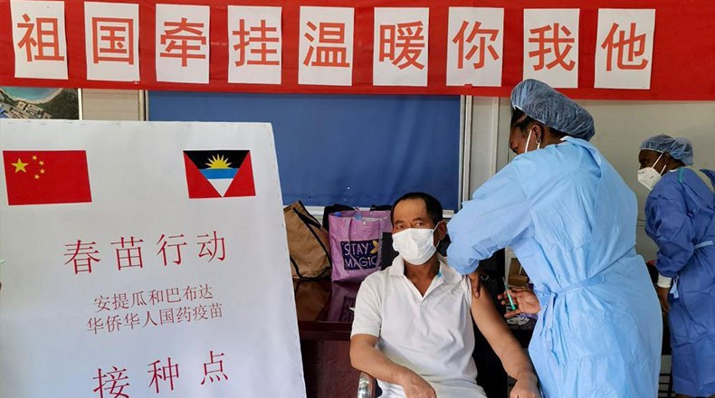 “春苗行动”为在安巴中国公民提供健康保障