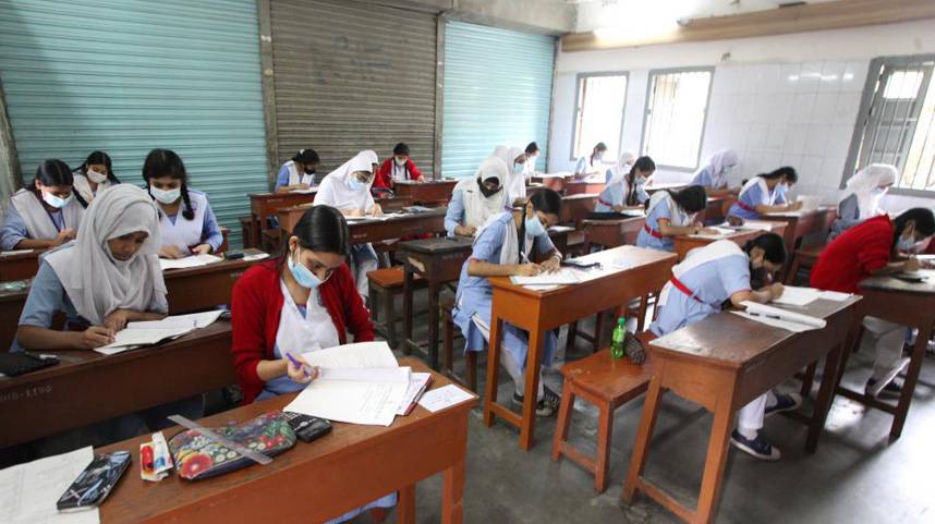 孟加拉国举办新冠疫情爆发后首次学生公共考试