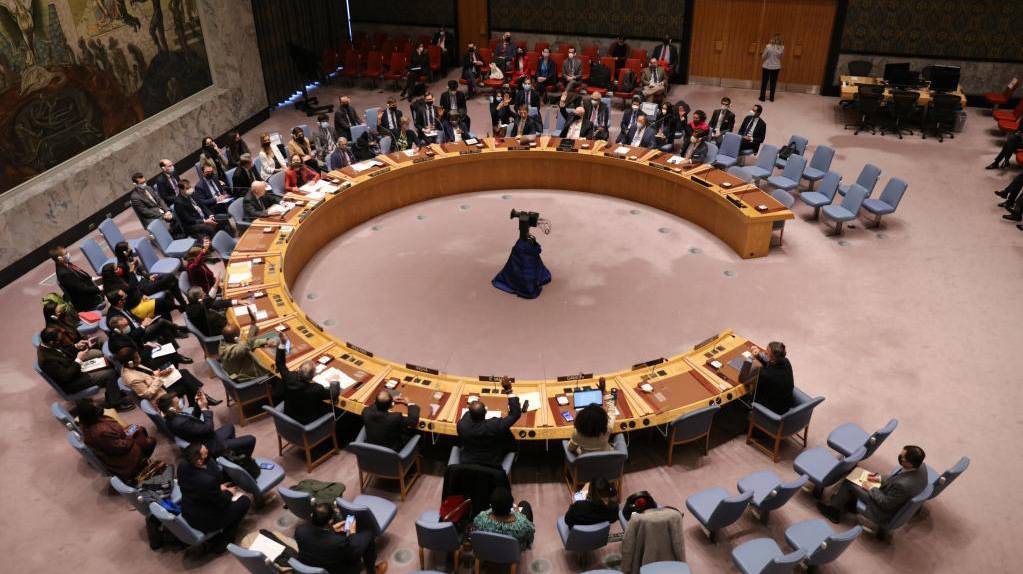 联合国安理会通过就乌克兰局势举行紧急特别联大的决议