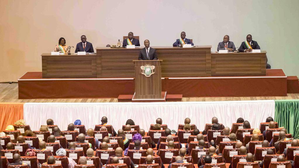 科特迪瓦总统任命副总统和总理