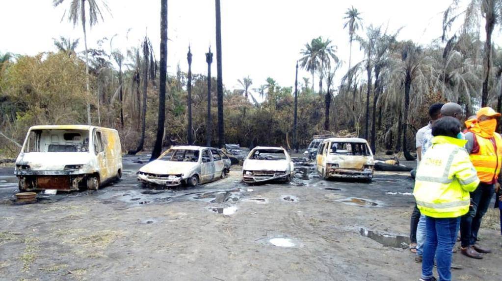 尼日利亚一非法炼油厂爆炸致100多人死亡