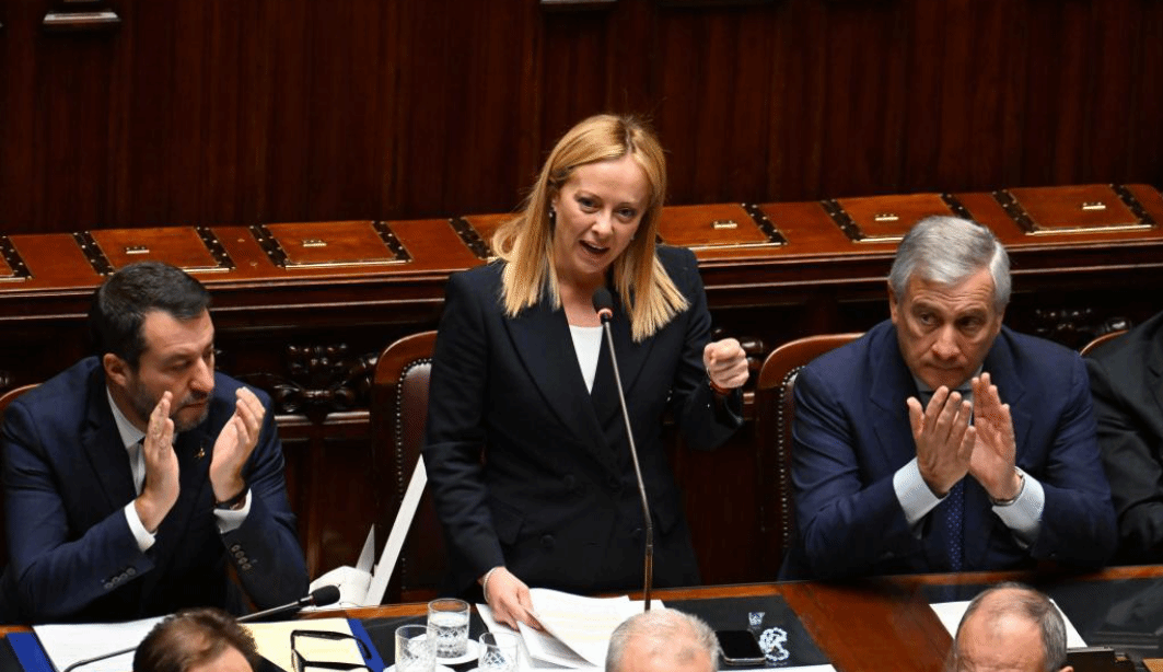 意大利新政府赢得众议院信任投票