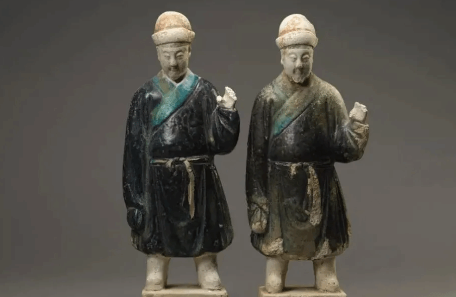 又一批流失海外文物回归 两明代陶俑入藏上海博物馆