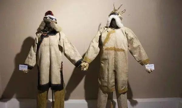 56个民族非遗文化保护传承中心：鄂温克族服饰