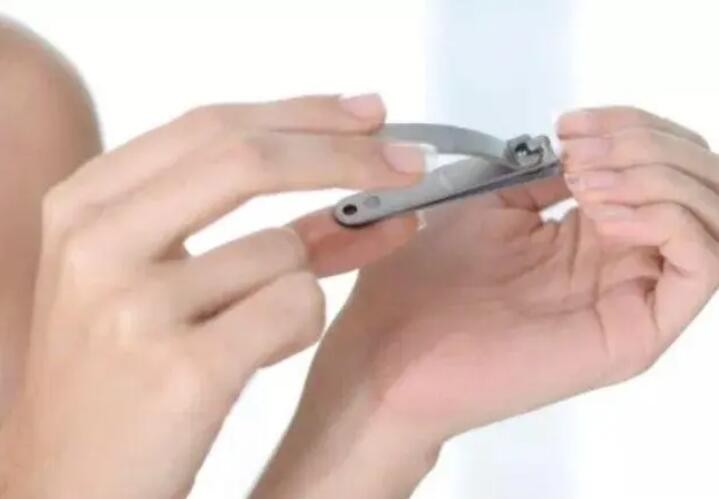 你了解你的指甲吗？如何正确的修剪指甲呢