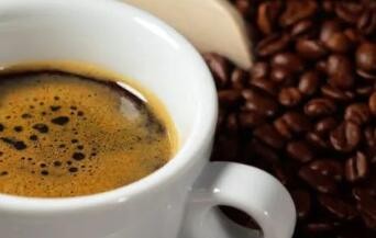 新研究证实喝咖啡能减肥 但也要注意局限性