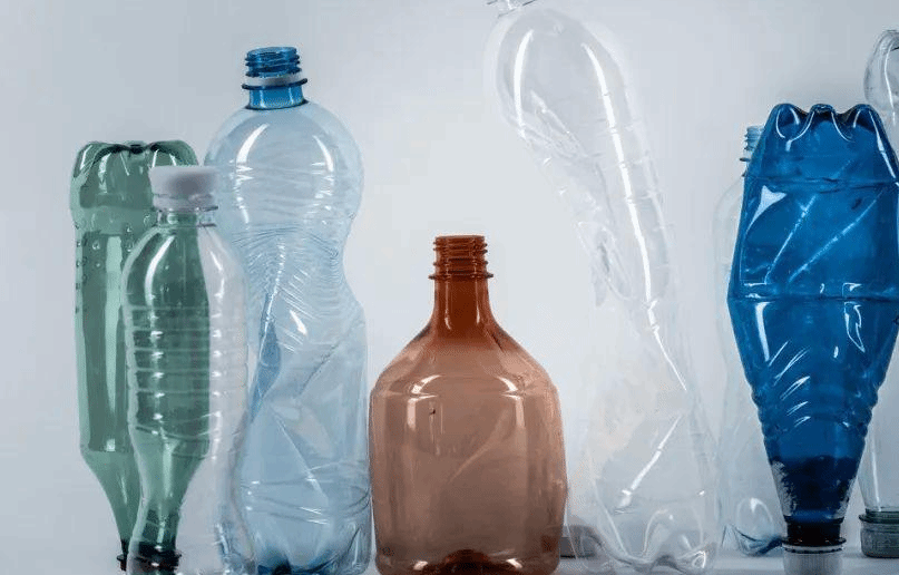 别再用塑料瓶装东西了 有不小的健康隐患