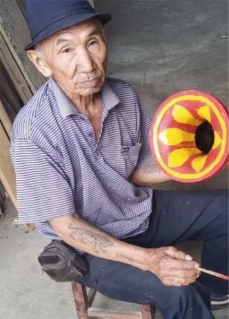 励志！75岁的他还在制作象脚鼓 传承民族文化