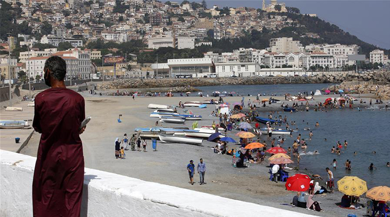 阿尔及利亚重新开放海滩