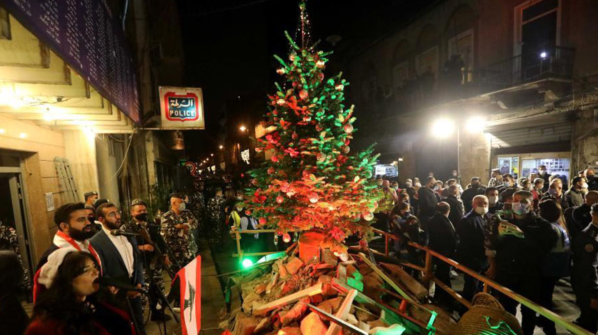 黎巴嫩：圣诞树缅怀逝者