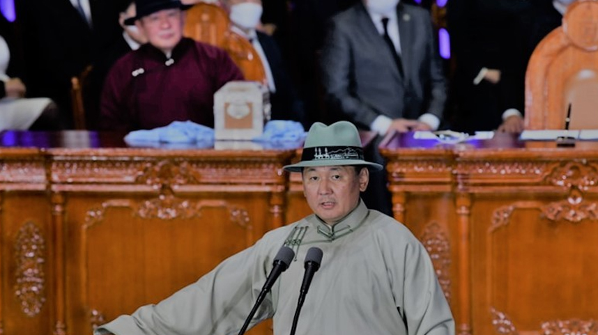 蒙古国新总统呼日勒苏赫宣誓就职