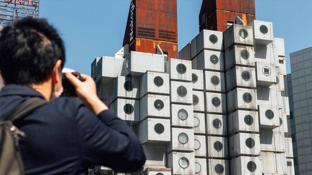 日本东京：中银胶囊塔开始拆除