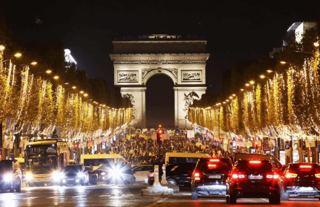 巴黎：香街点灯 缩时节能