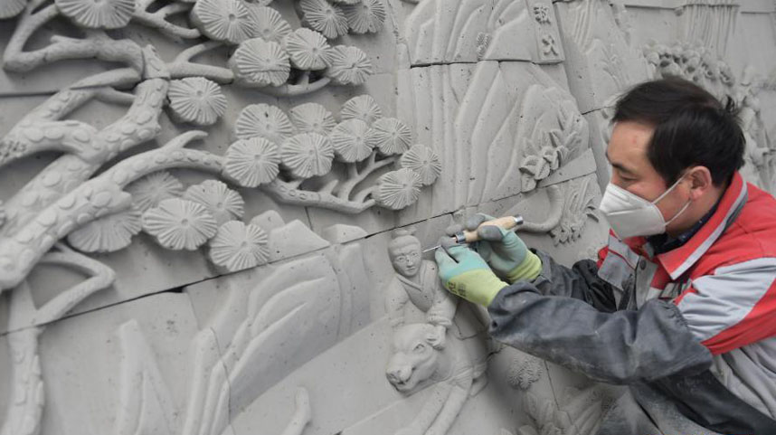 甘肃临夏：砖上的雕画技艺
