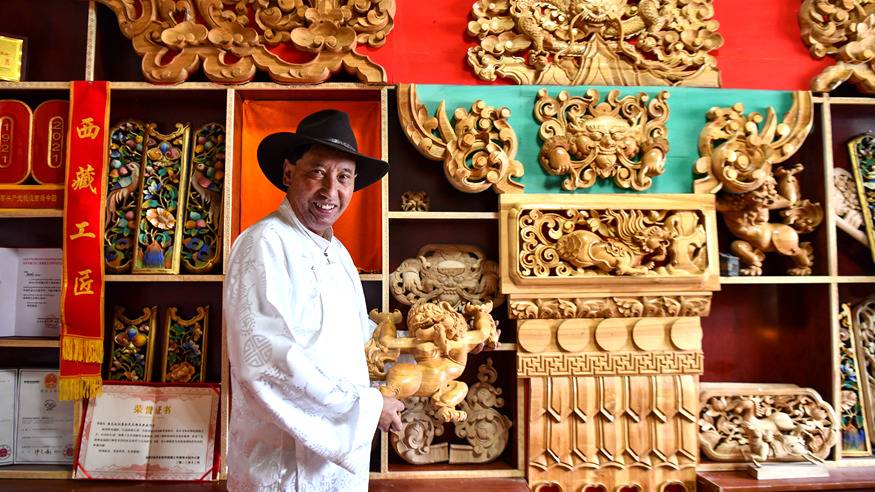 西藏工匠 拉巴次仁：赋予木头新生的人