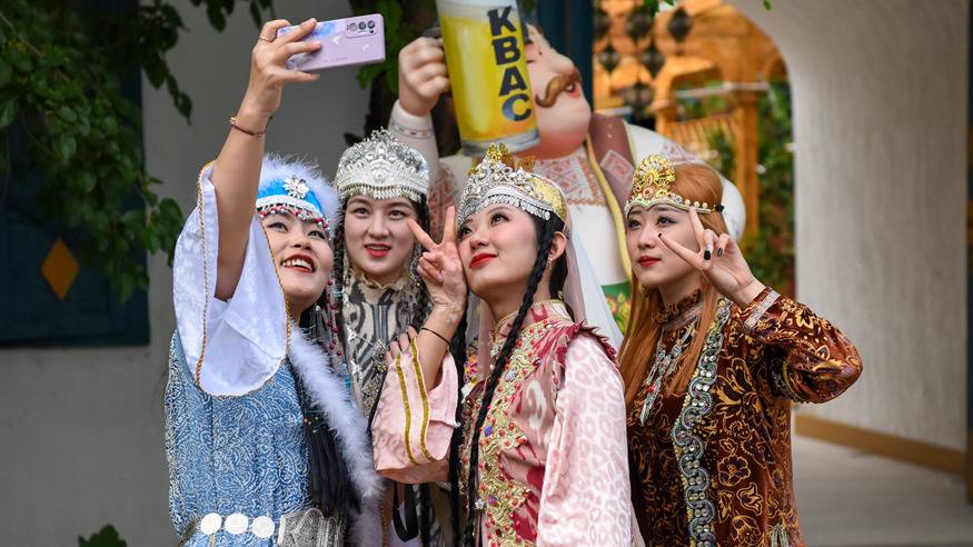 新疆伊犁六星街——一条正在焕发出青春光彩的老街